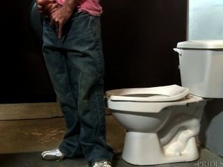 Big Dicks Toilet Voyeur
