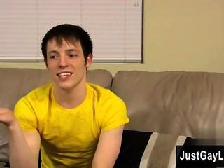 Jocks Gay Este Ohio Nacido, 22 Años De Edad Con La Sonrisa Descarada Puede Armar Su